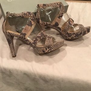 Rockport high heel strappy sandal. NEW size 10